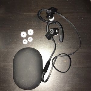 Black PowerBeats3 Work Perfectly